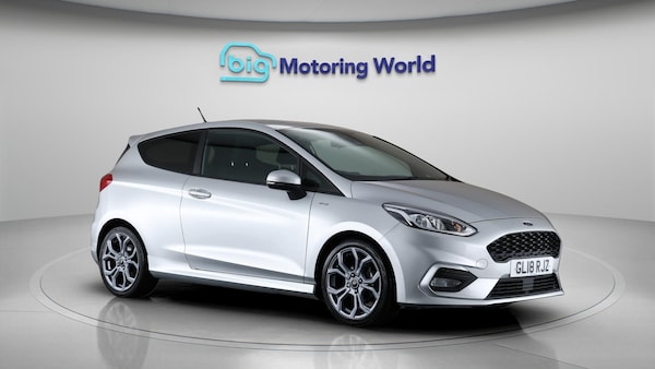 Used Ford Fiesta 2018 for sale - 76166541: Photo 2