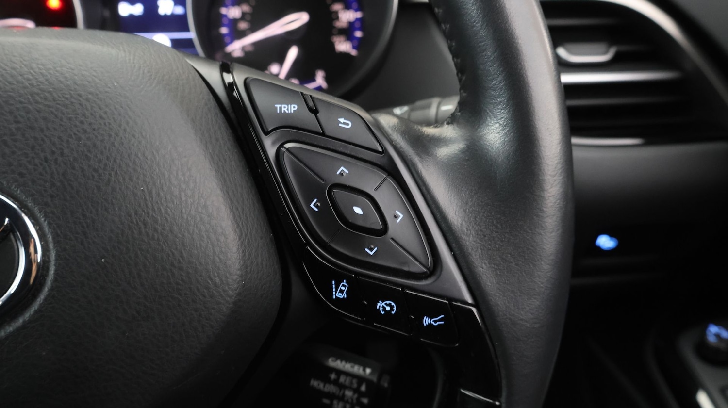 Used Toyota C-HR 2022 for sale - 77287431: Photo 24