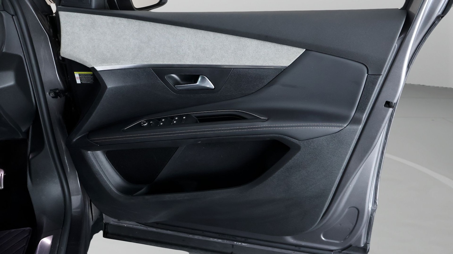 Used Peugeot 5008 2023 for sale - 78045828: Photo 15