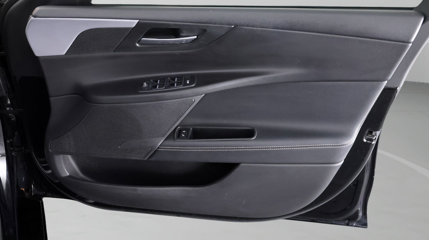 Used Jaguar XE 2019 for sale - 77998611: Photo 15