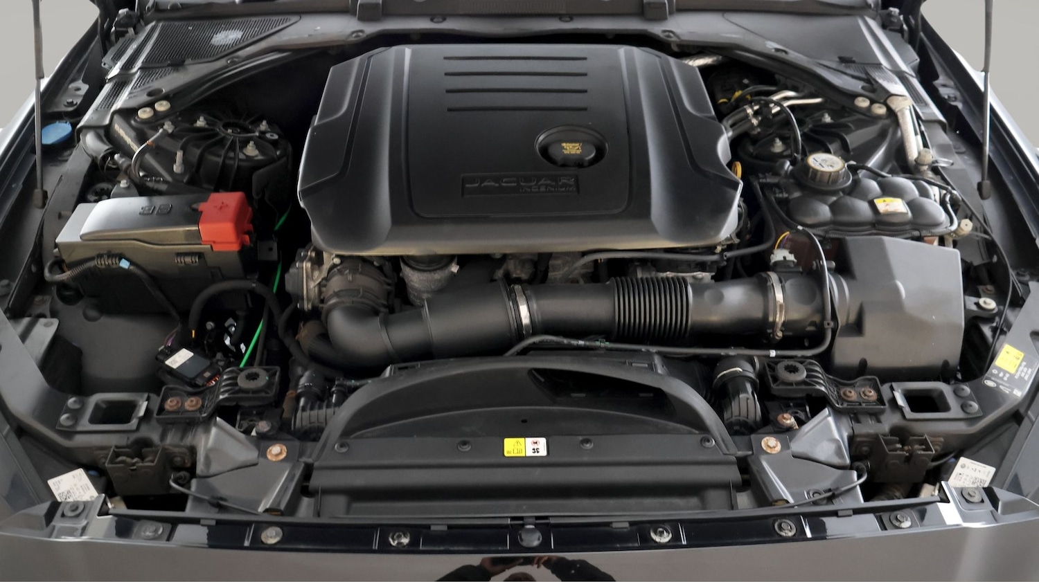 Used Jaguar XE 2019 for sale - 77998611: Photo 19