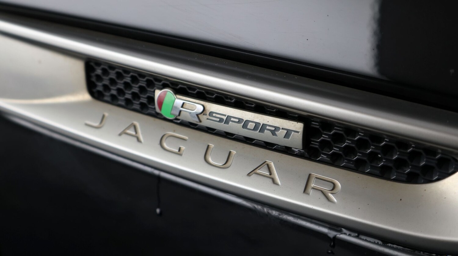 Used Jaguar XE 2019 for sale - 77998611: Photo 25