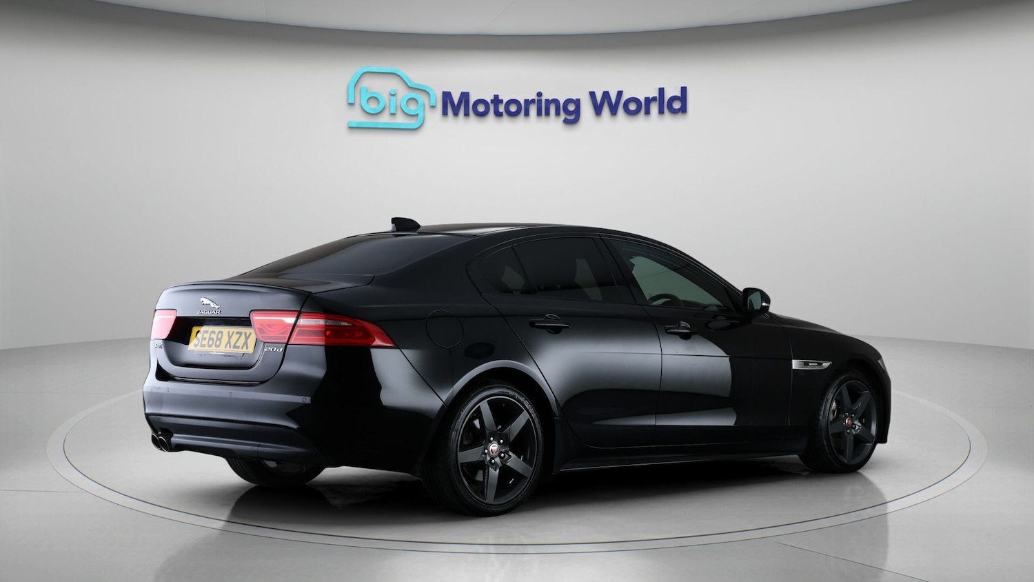 Used Jaguar XE 2019 for sale - 77998611: Photo 7