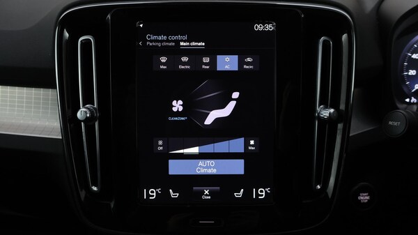 Used Volvo XC40 2022 for sale - 76306850: Photo 13