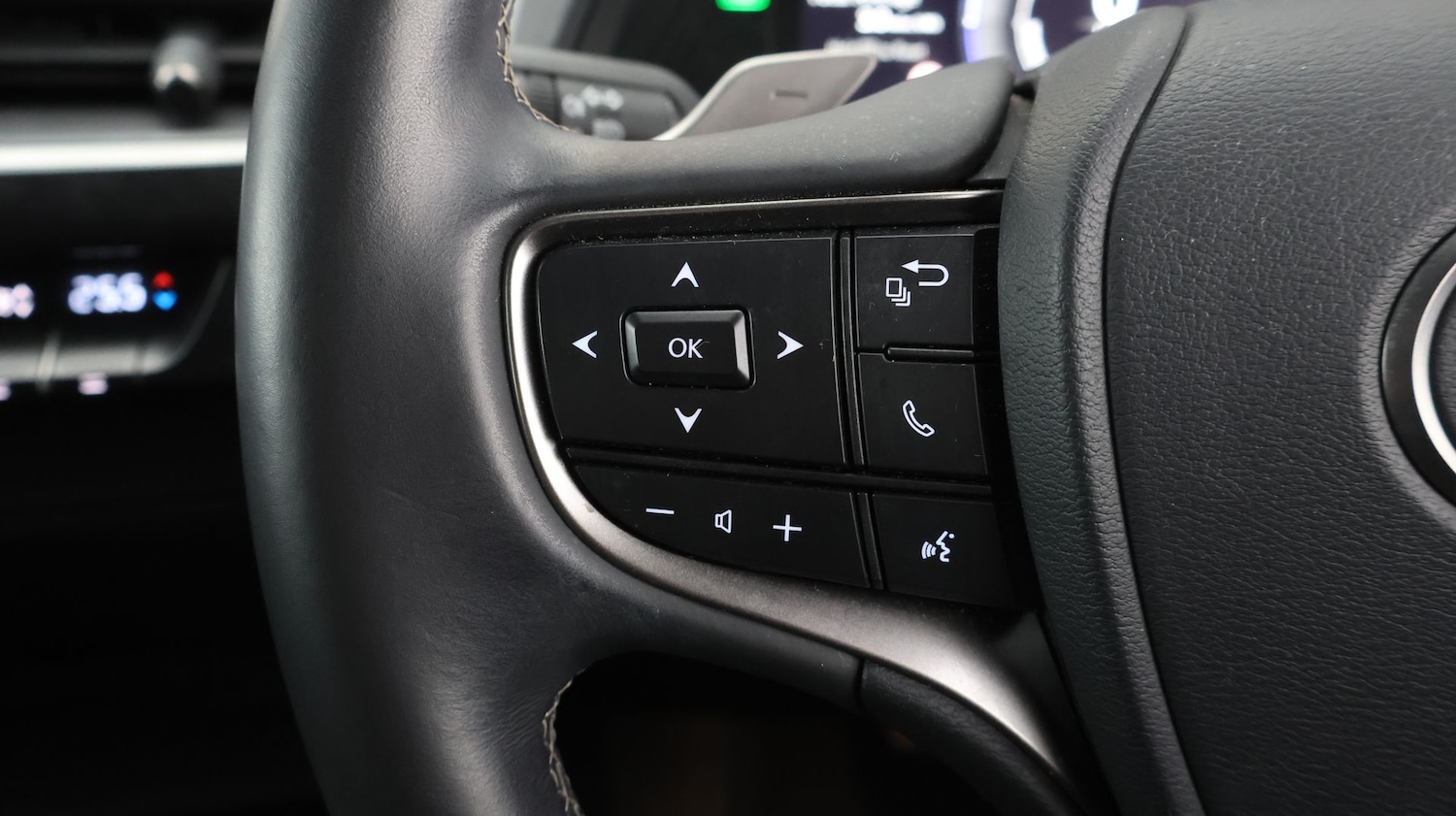 Used Lexus UX 2023 for sale - 77643917: Photo 21