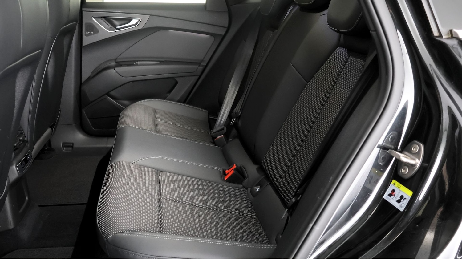 Used Audi Q4 e-tron 2023 for sale - 78048381: Photo 15