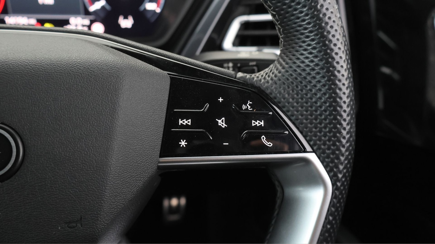 Used Audi Q4 e-tron 2023 for sale - 78048381: Photo 21