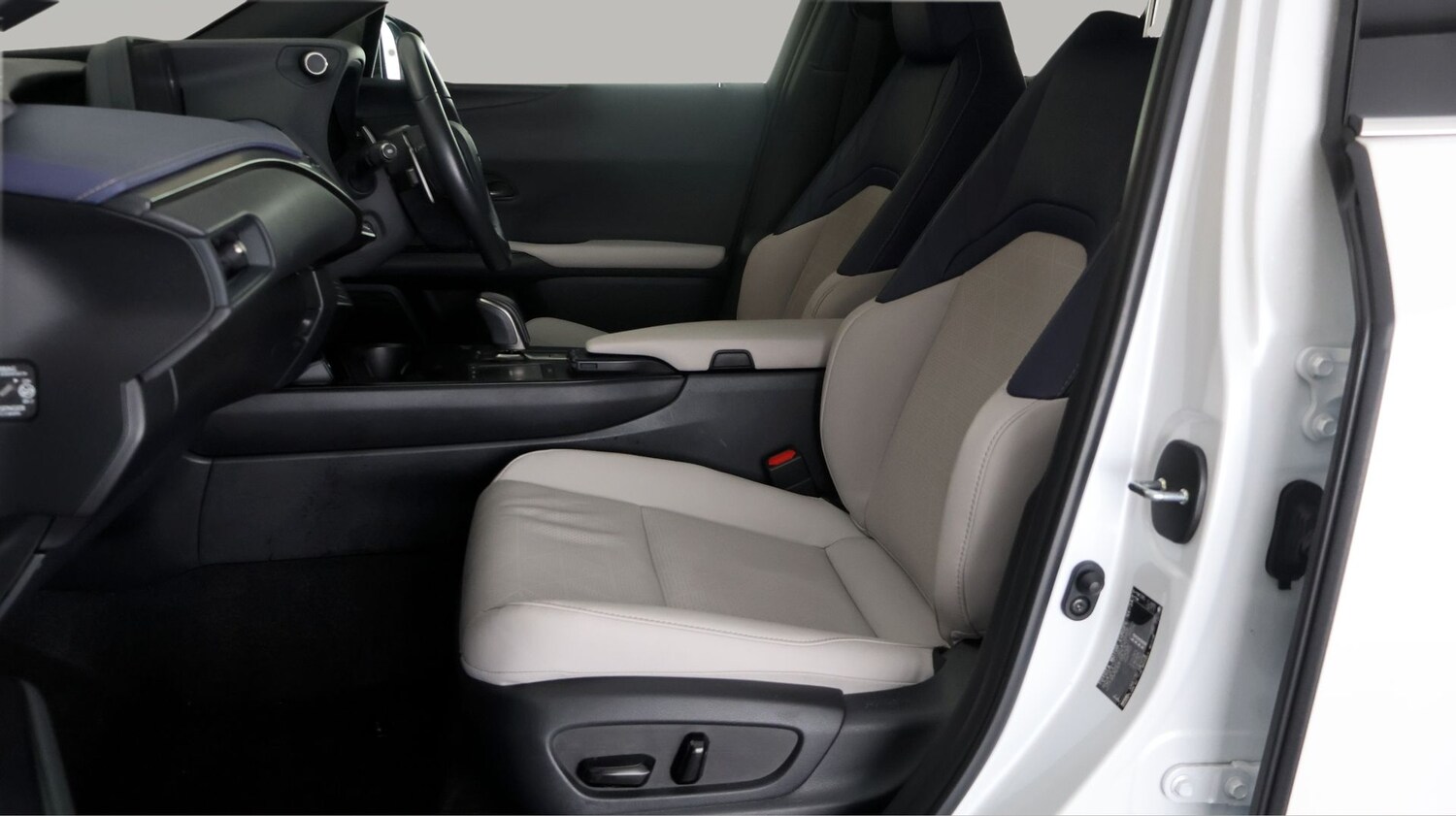 Used Lexus UX for sale - 77831596: Photo 13