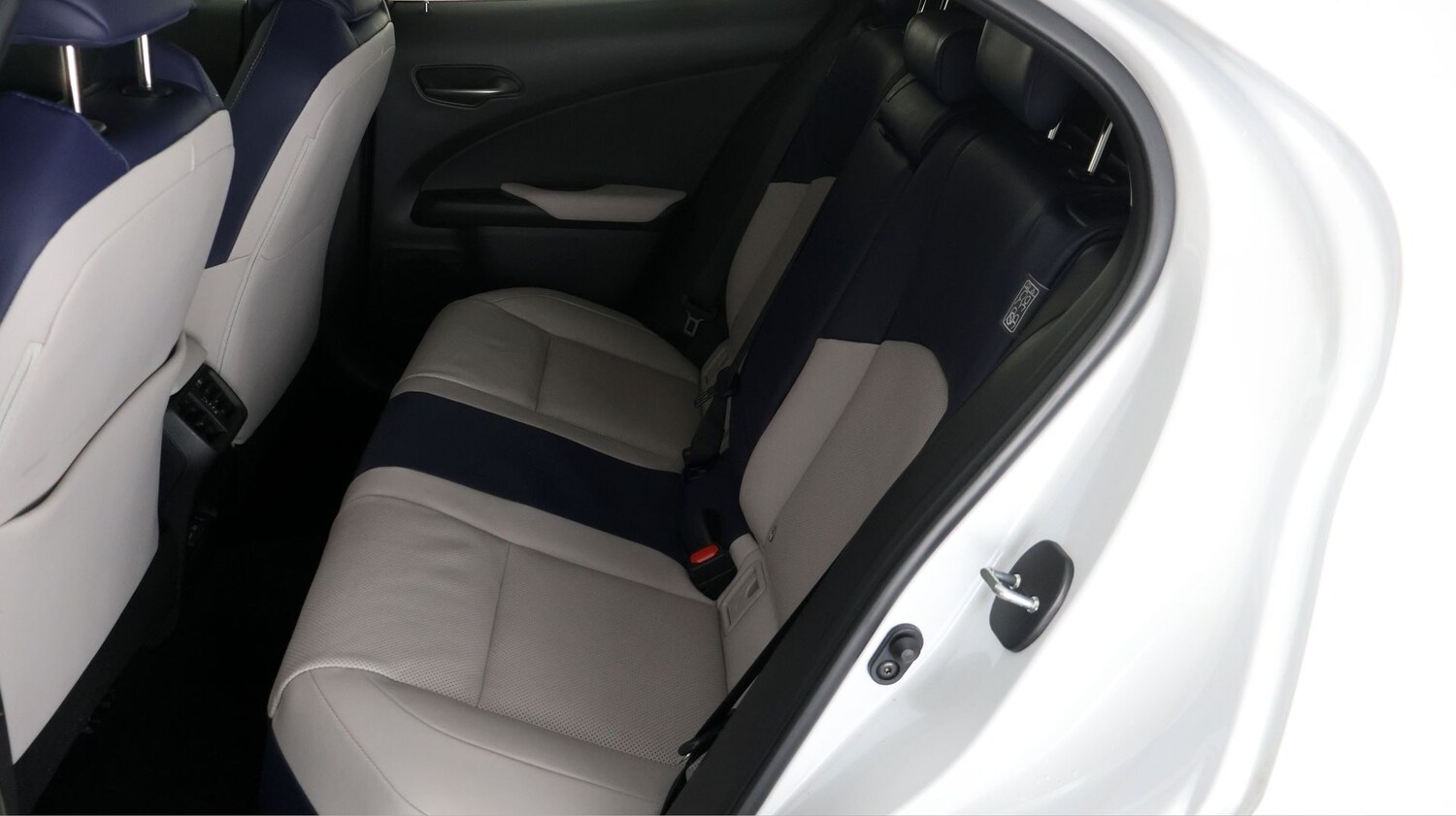 Used Lexus UX for sale - 77831596: Photo 15