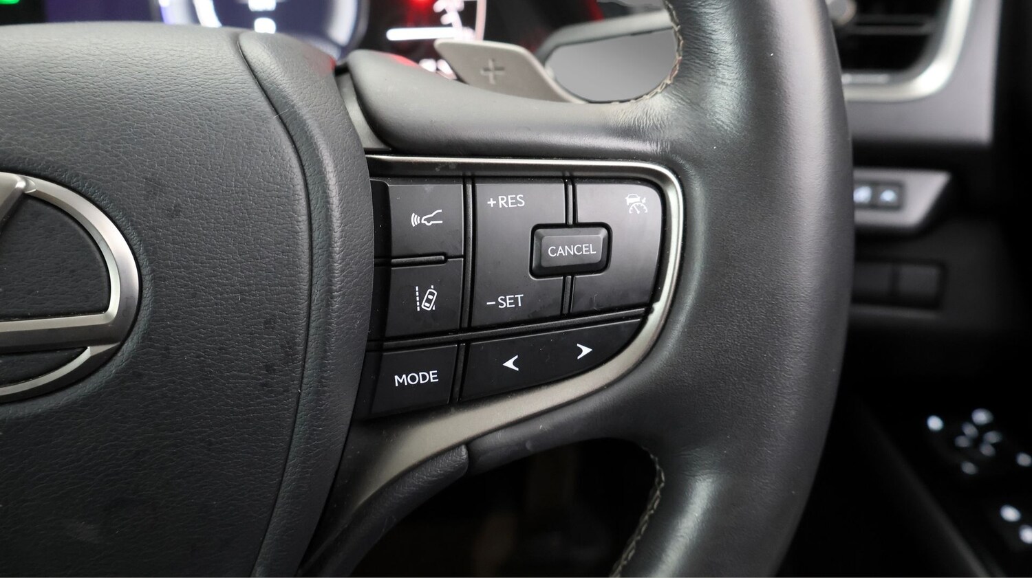 Used Lexus UX for sale - 77831596: Photo 22