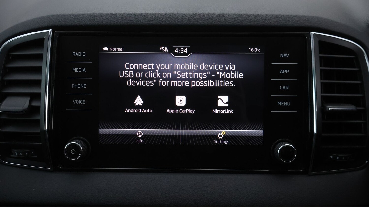 Used Skoda Karoq 2021 for sale - 77493245: Photo 22