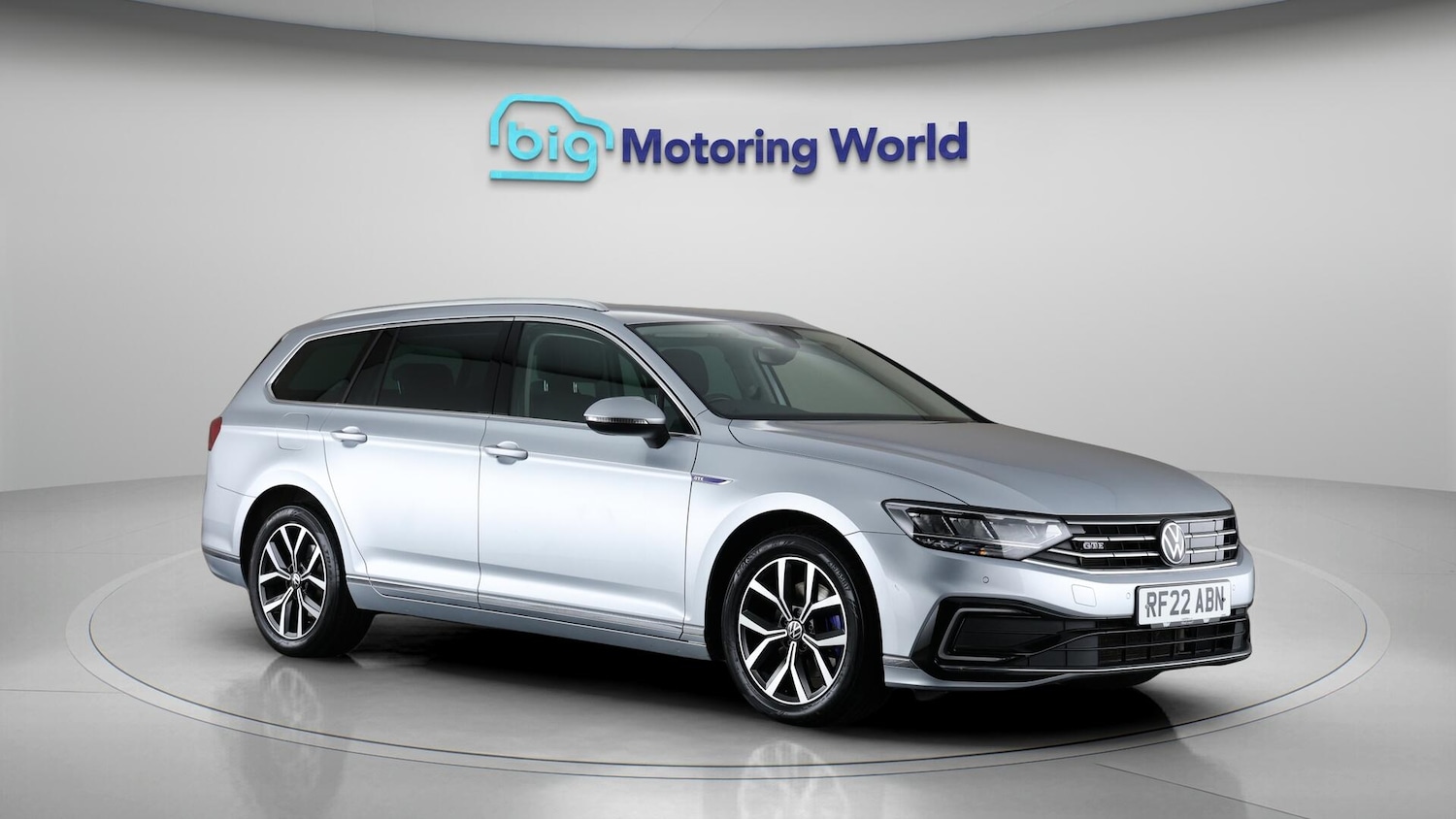 Used Volkswagen Passat 2022 for sale - 76109373: Photo 1