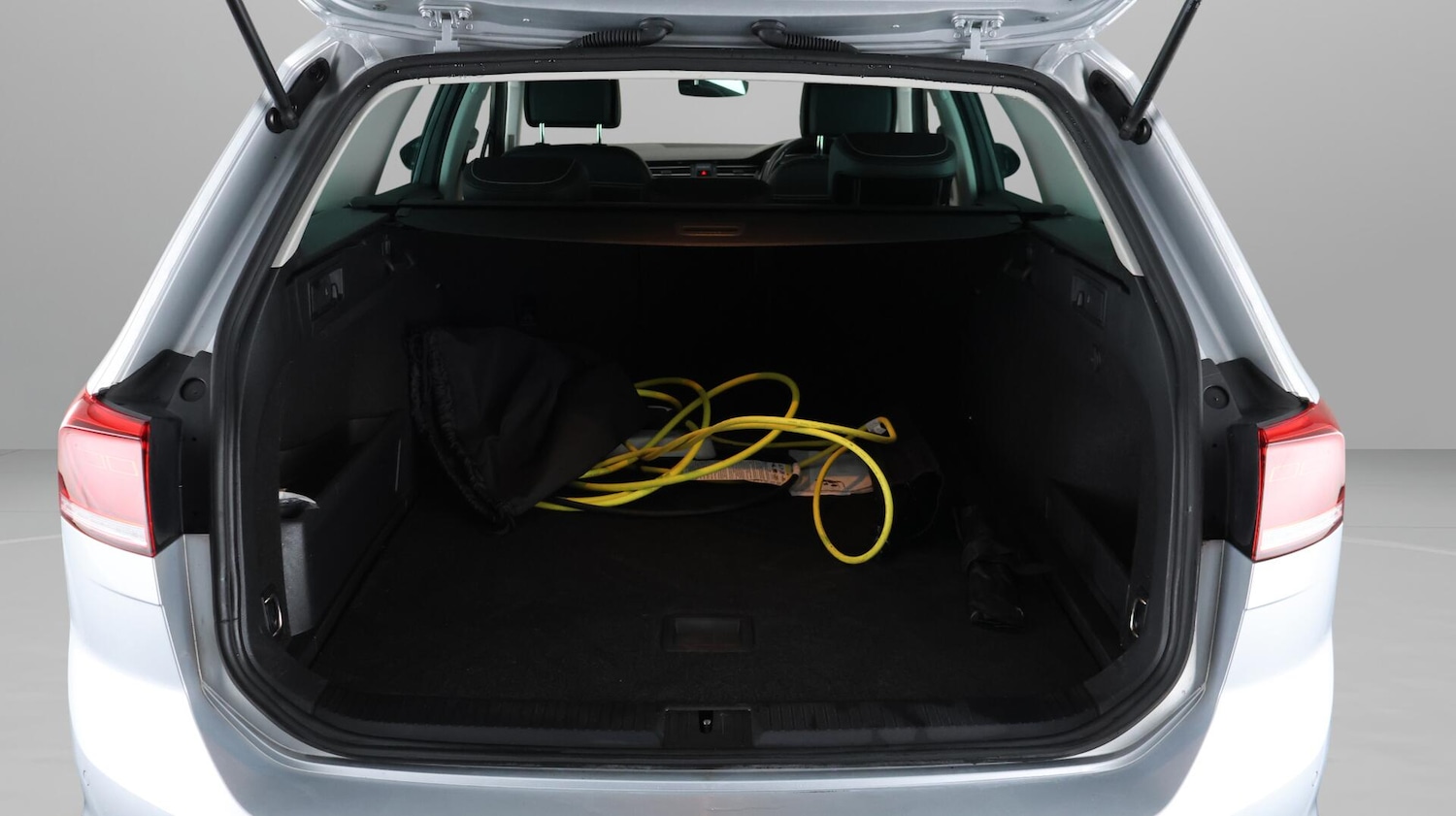 Used Volkswagen Passat 2022 for sale - 76109373: Photo 16