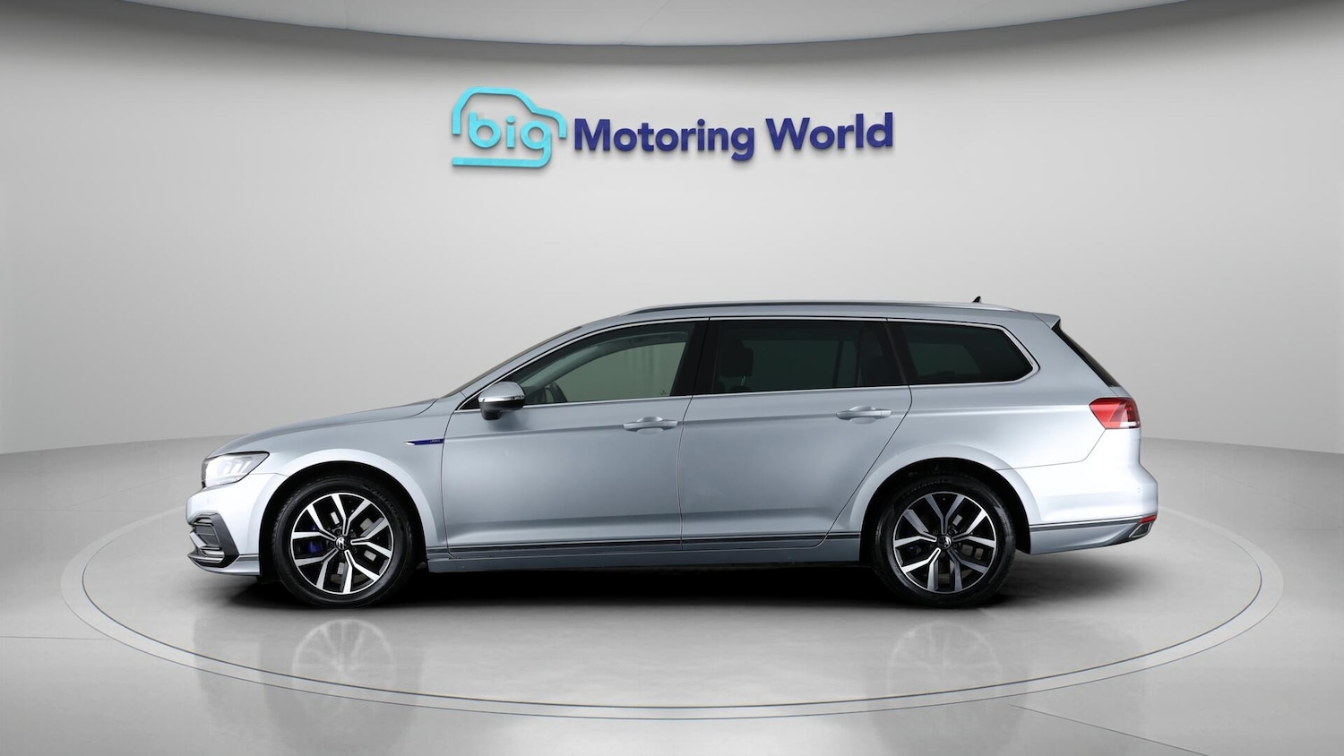 Used Volkswagen Passat 2022 for sale - 76109373: Photo 4