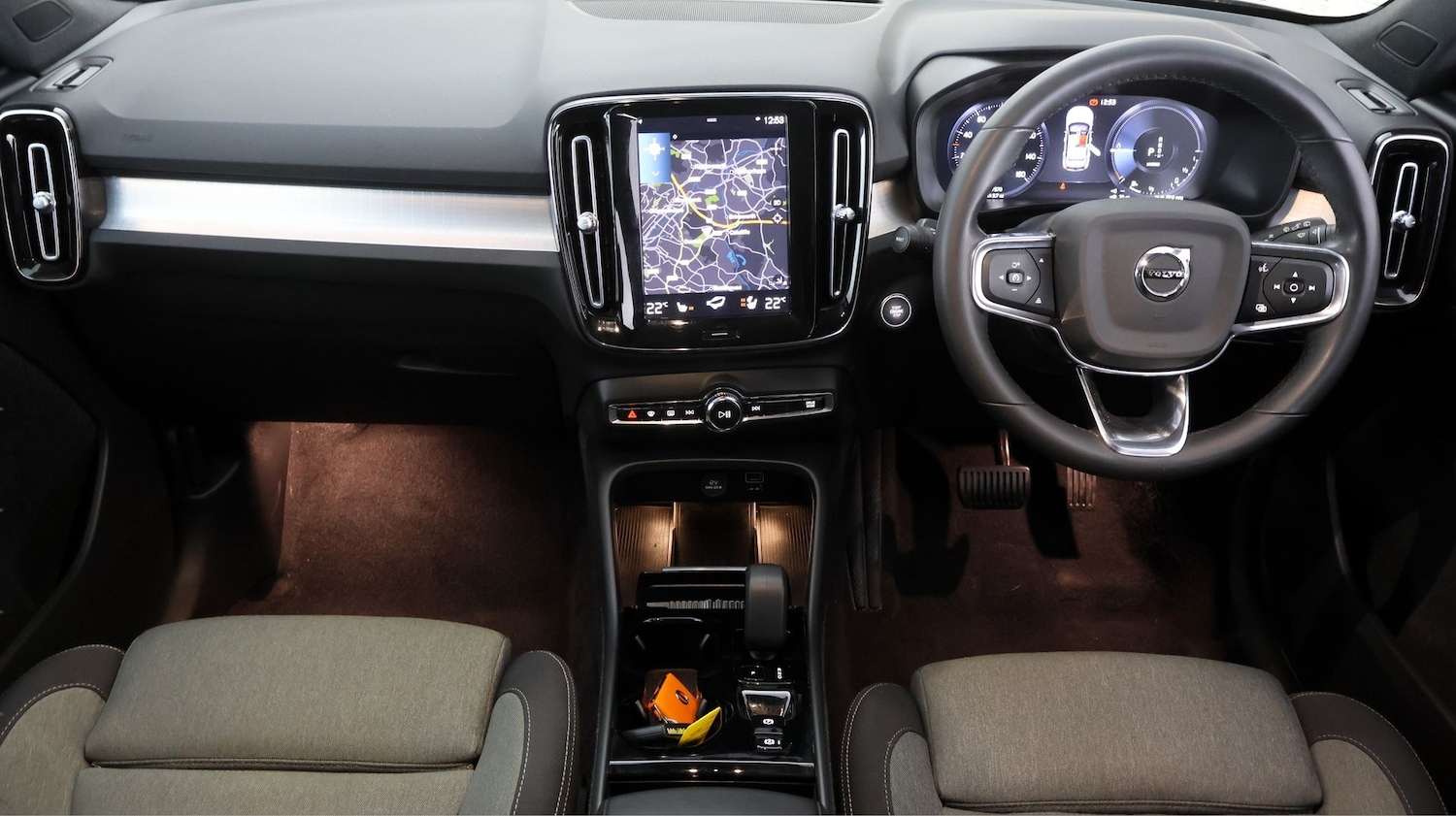 Used Volvo XC40 2022 for sale - 77992069: Photo 13