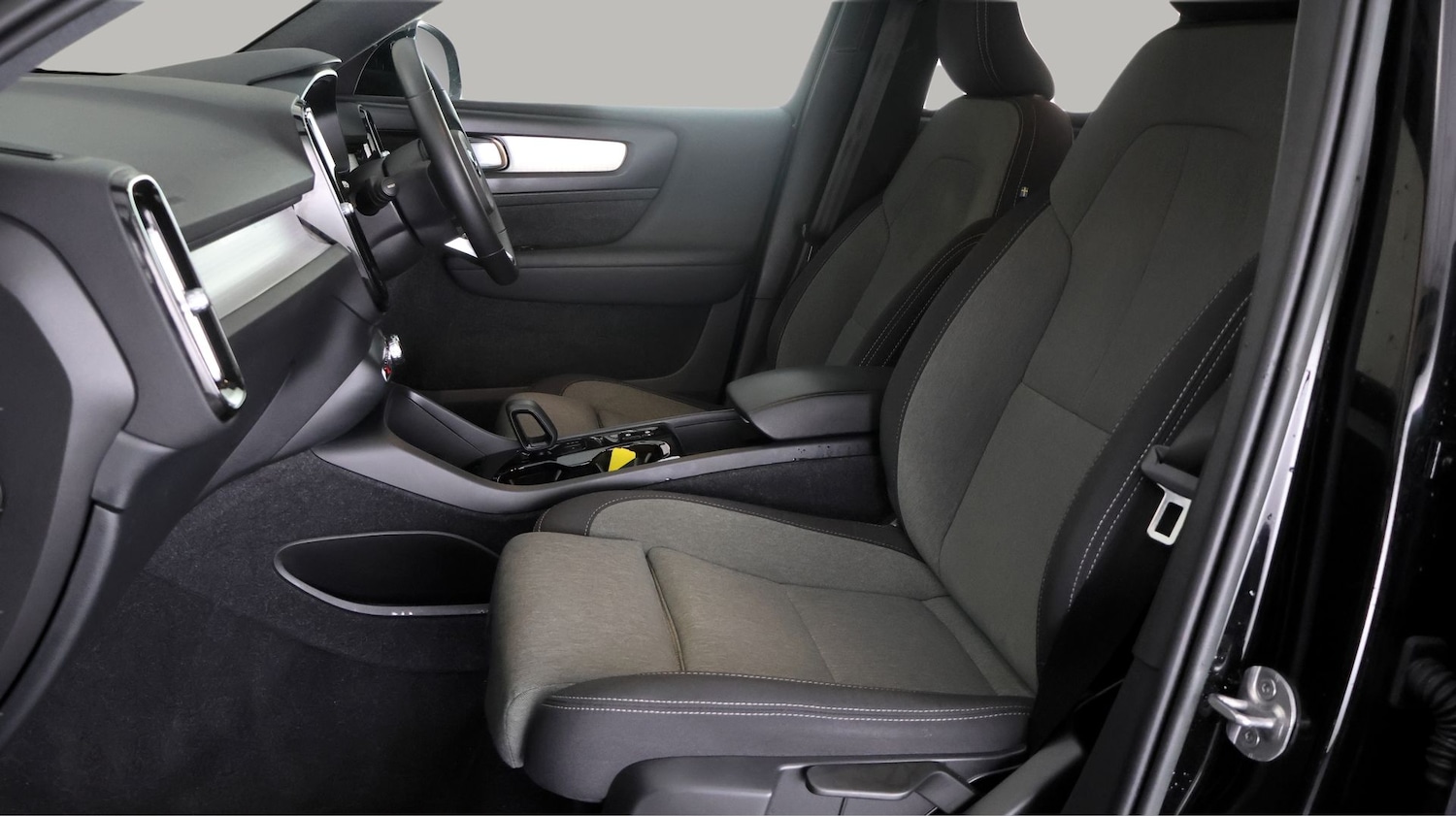 Used Volvo XC40 2022 for sale - 77992069: Photo 14