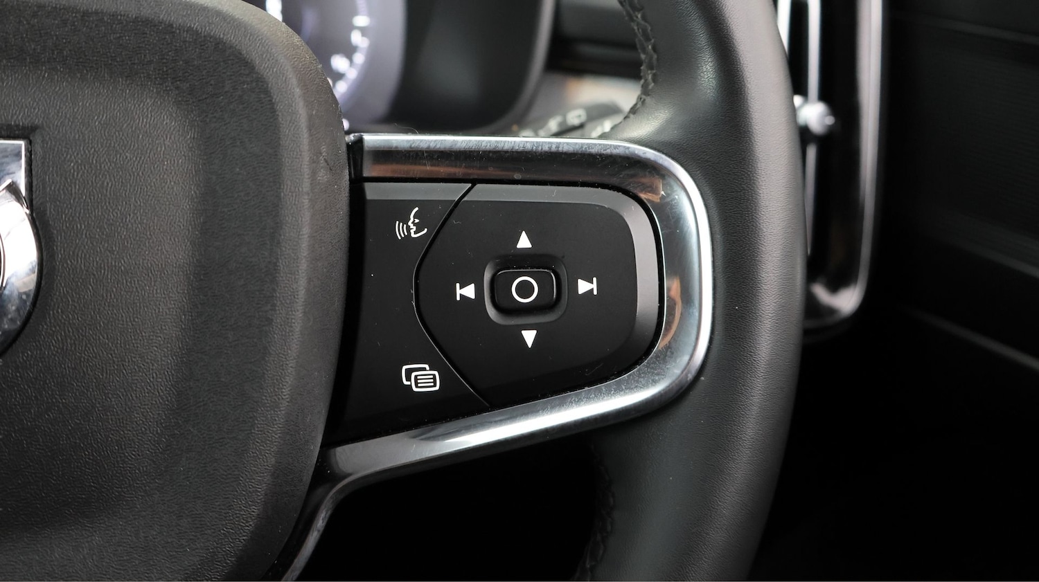 Used Volvo XC40 2022 for sale - 77992069: Photo 24