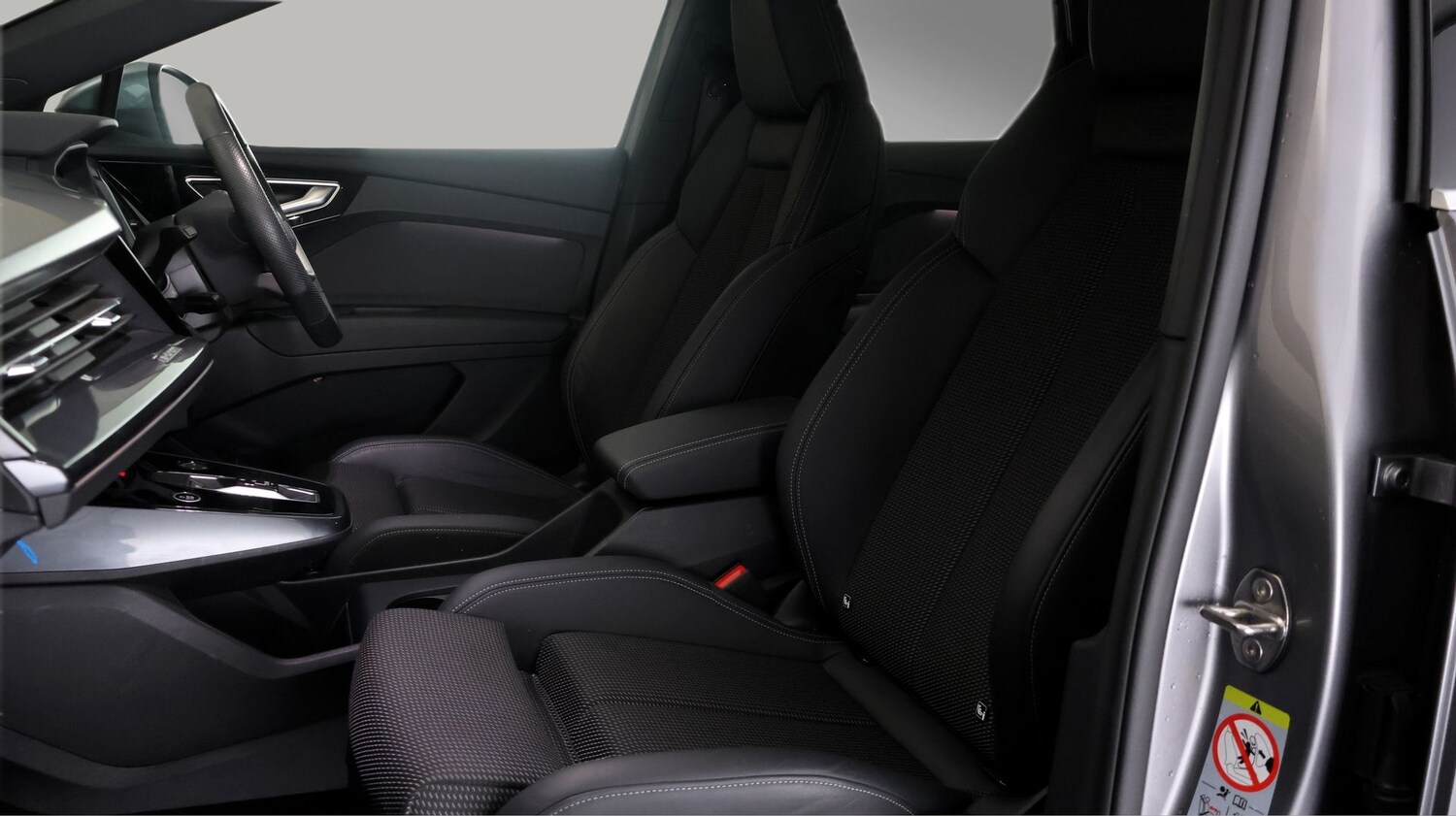 Used Audi Q4 e-tron 2023 for sale - 77971313: Photo 14