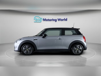 Used MINI Hatch 2023 for sale - 79597528: Photo
