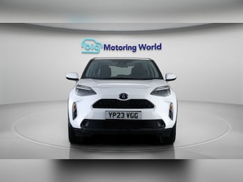 Used Toyota Yaris Cross 2023 for sale - 77976169: Photo