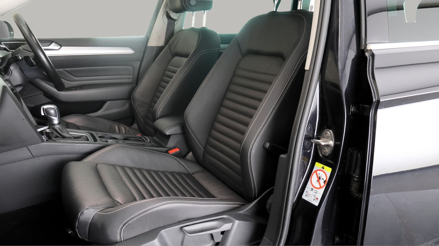 Used Volkswagen Passat 2022 for sale - 77319790: Photo 14