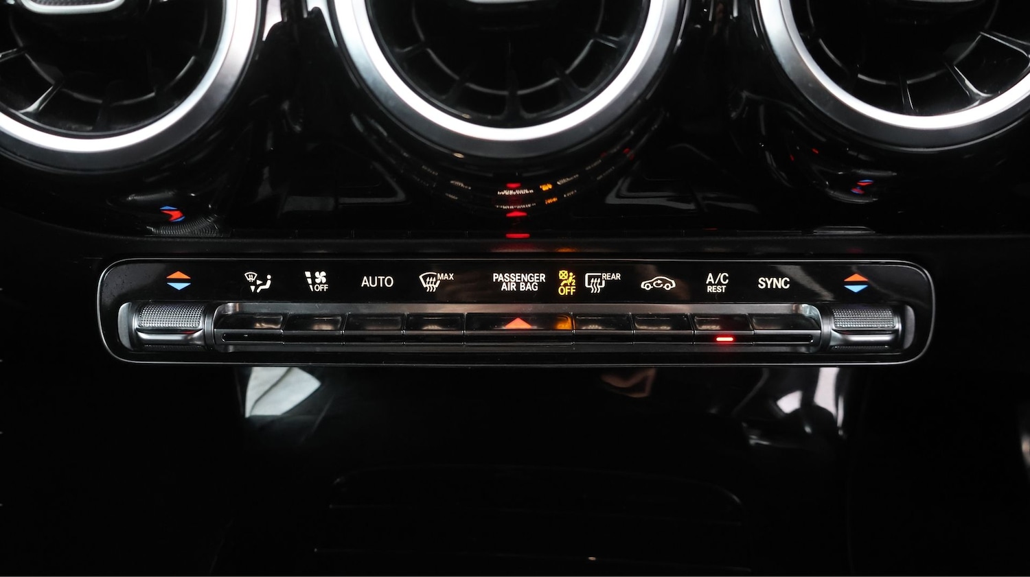 Used Mercedes-Benz A-Class 2019 for sale - 77636600: Photo 12