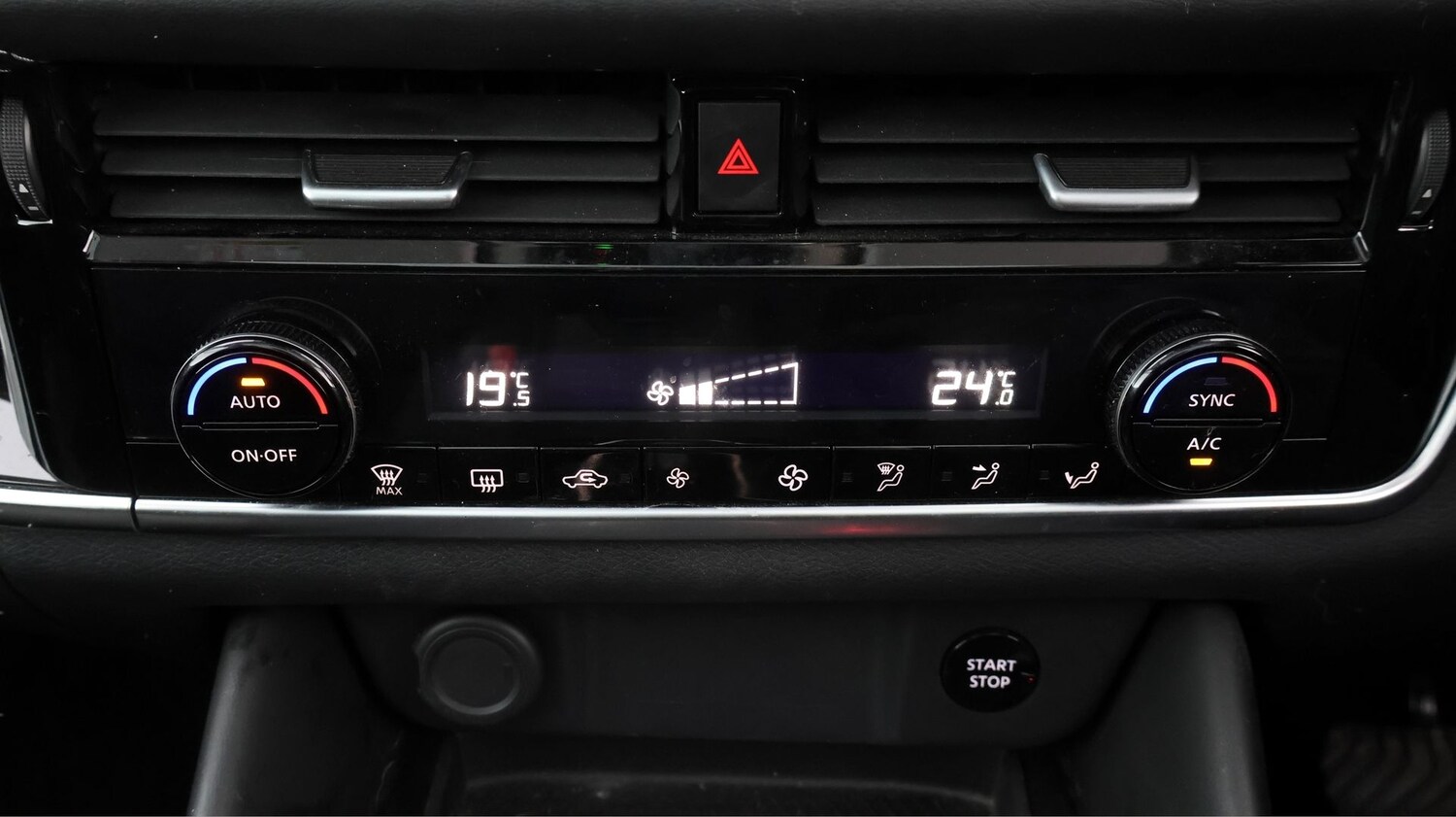 Used Nissan Qashqai for sale - 78107159: Photo 11