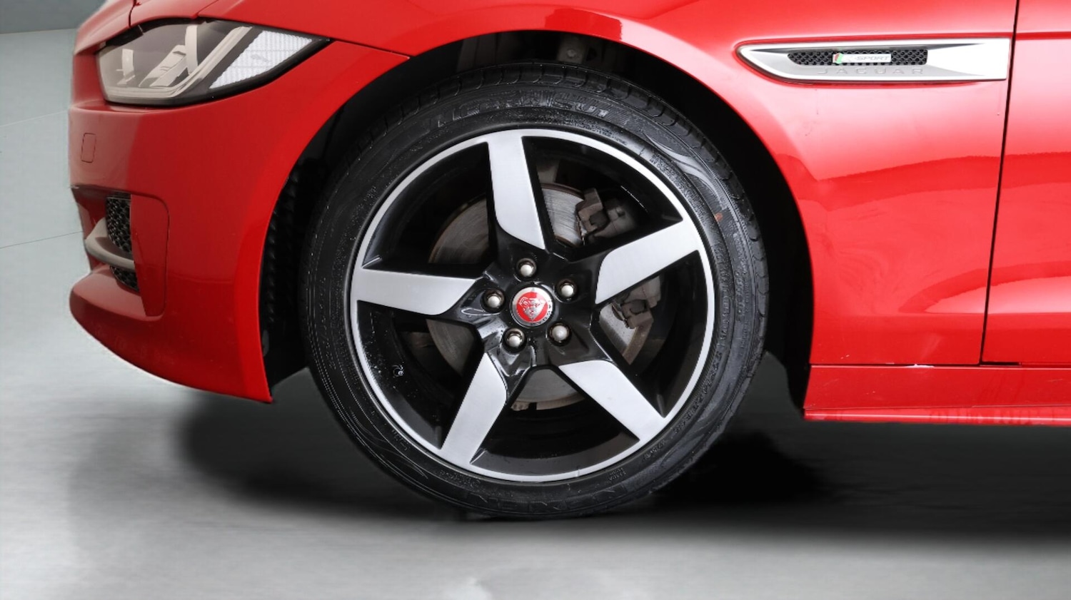 Used Jaguar XE 2018 for sale - 76370861: Photo 19