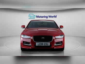 Used Jaguar XE 2018 for sale - 76370861: Photo