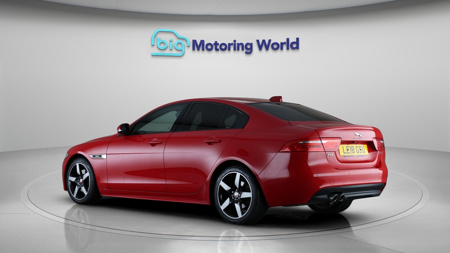 Used Jaguar XE 2018 for sale - 76370861: Photo 6