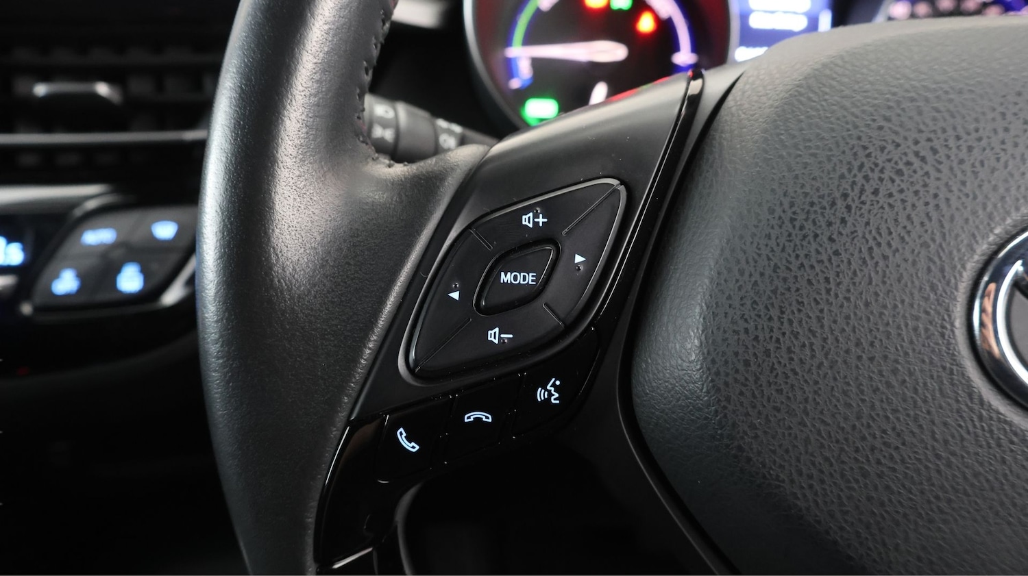 Used Toyota C-HR 2023 for sale - 77700948: Photo 20