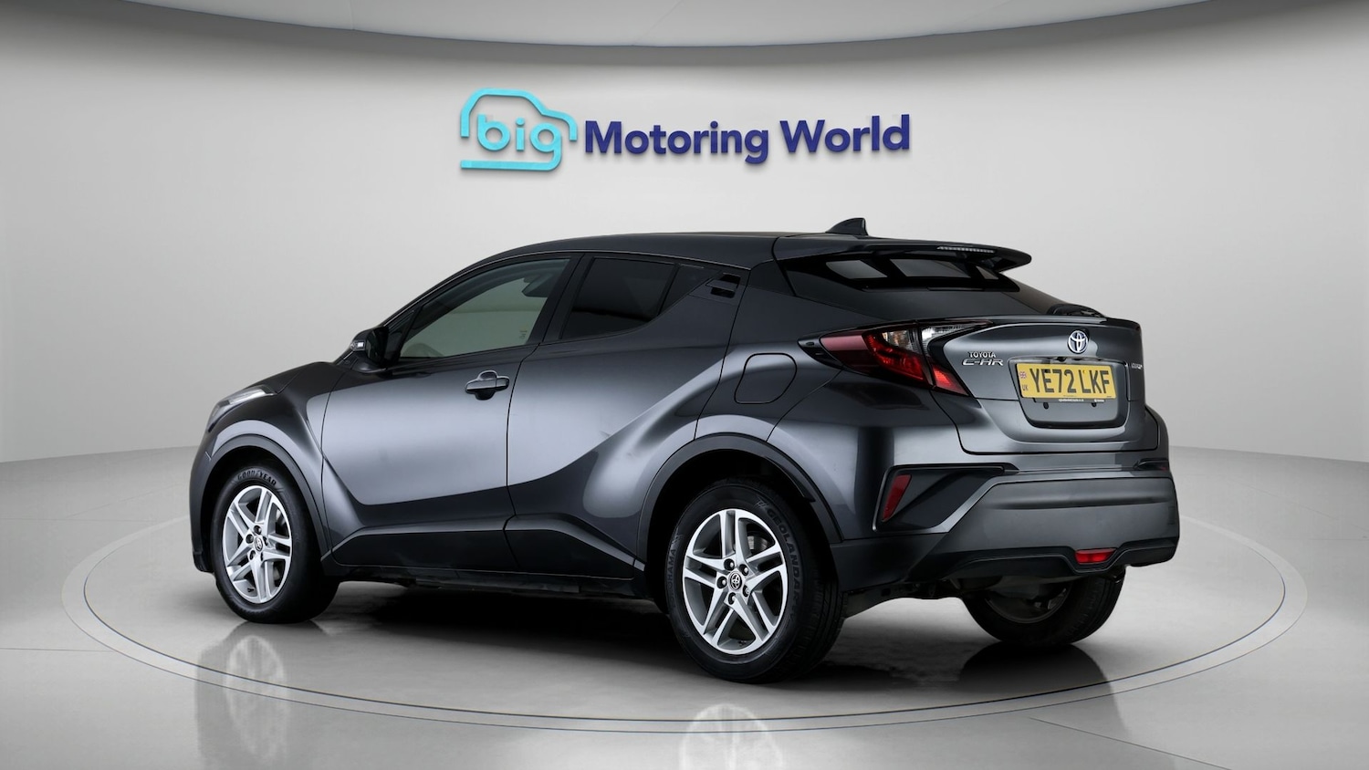 Used Toyota C-HR 2023 for sale - 77700948: Photo 5