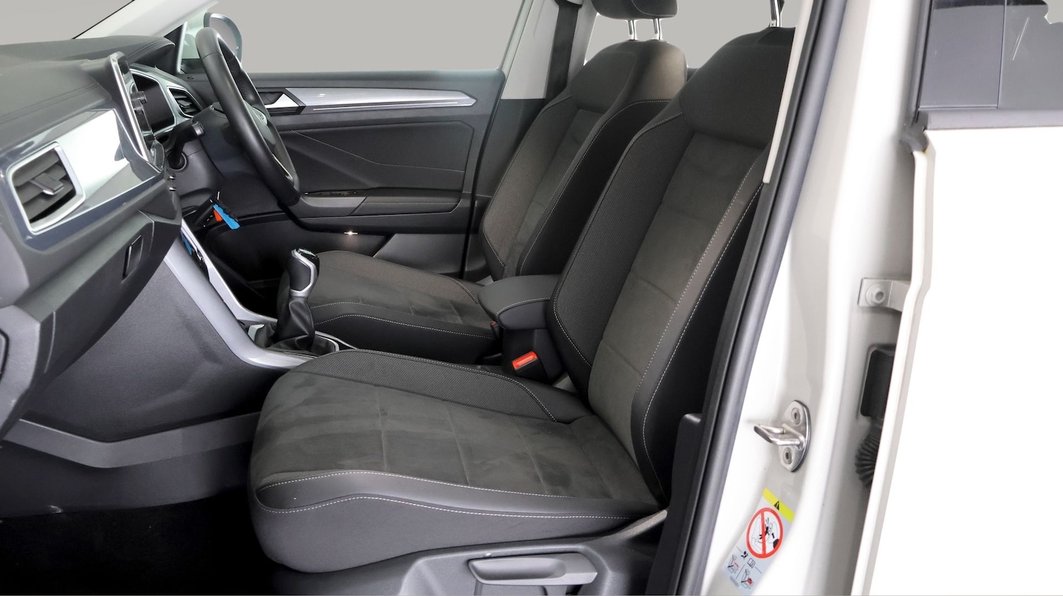 Used Volkswagen T-Roc 2023 for sale - 78123840: Photo 13