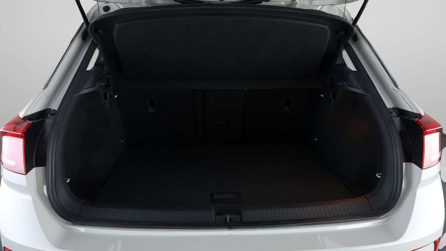 Used Volkswagen T-Roc 2023 for sale - 78123840: Photo 16