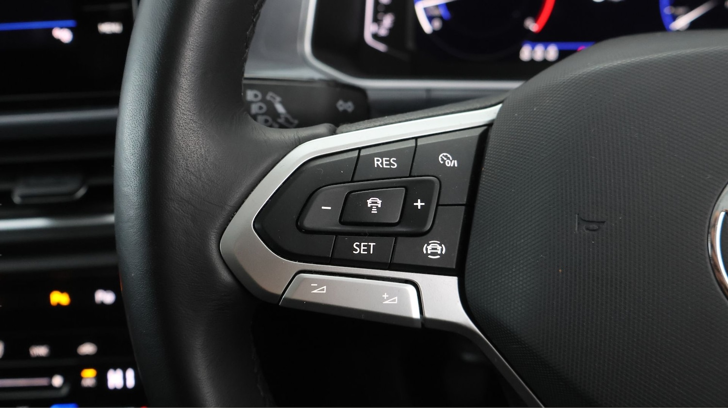 Used Volkswagen T-Roc 2023 for sale - 78123840: Photo 20