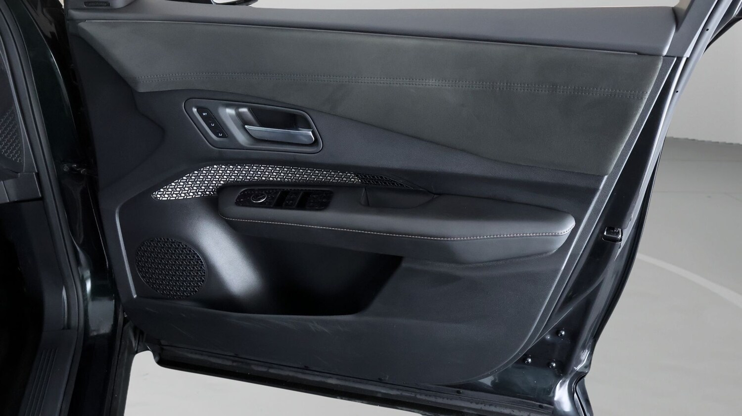 Used Nissan ARIYA 2022 for sale - 77463332: Photo 14