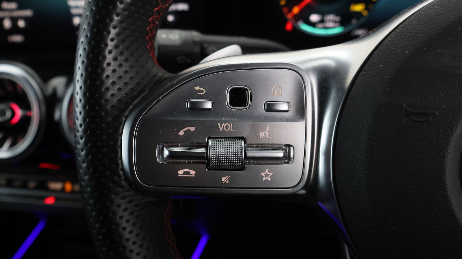 Used Mercedes-Benz EQB 2023 for sale - 77274703: Photo 23