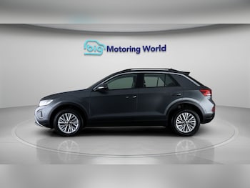 Used Volkswagen T-Roc 2023 for sale - 78909894: Photo