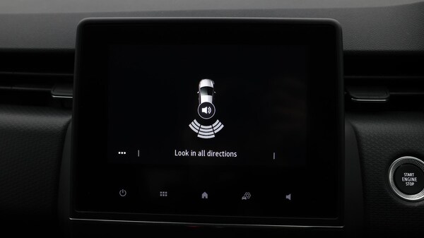 Used Renault Clio for sale - 76284434: Photo 26