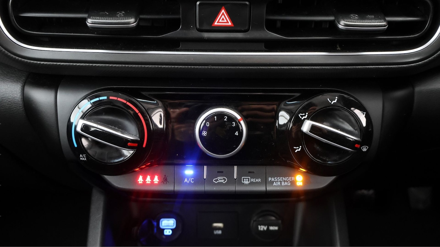 Used Hyundai KONA 2023 for sale - 77704239: Photo 11