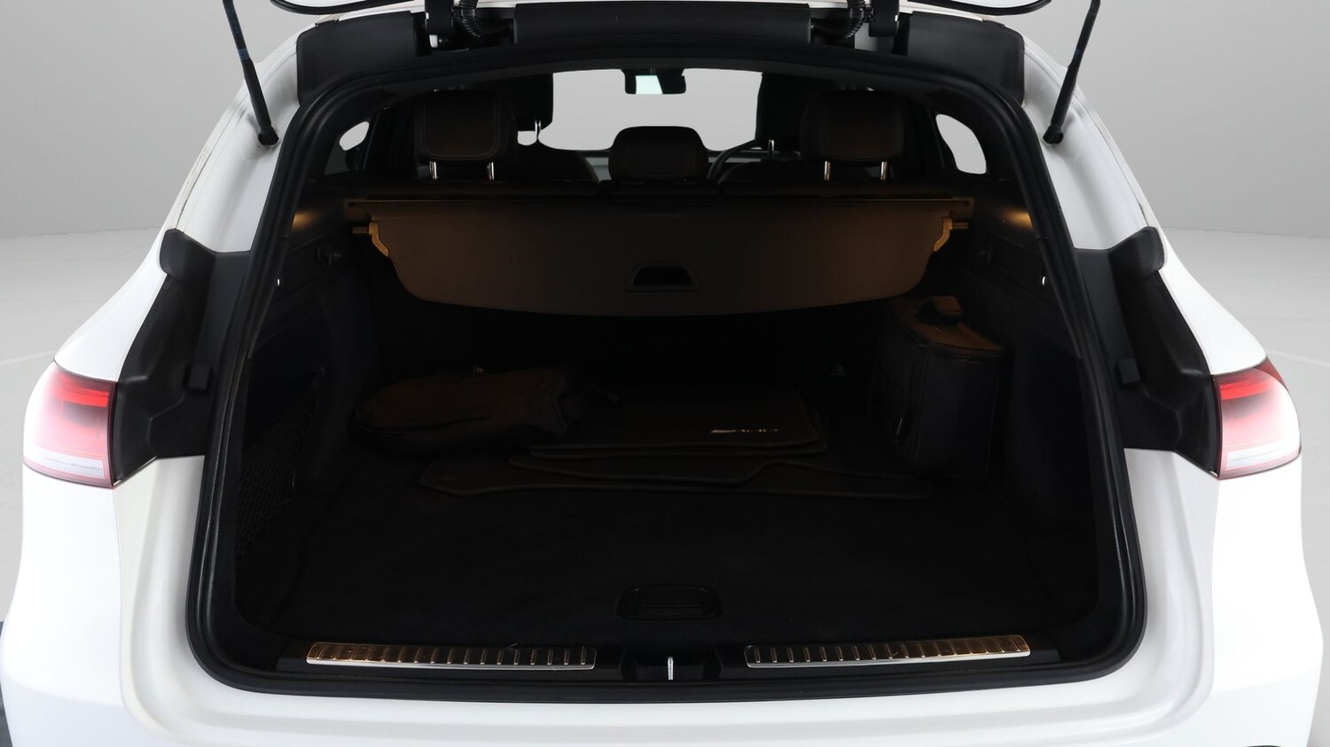 Used Mercedes-Benz EQC for sale - 77490148: Photo 17