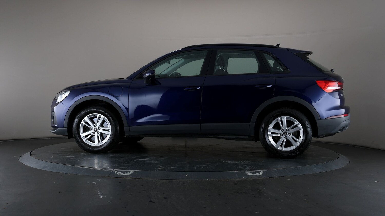 Used Audi Q3 for sale - 76810649: Photo 30