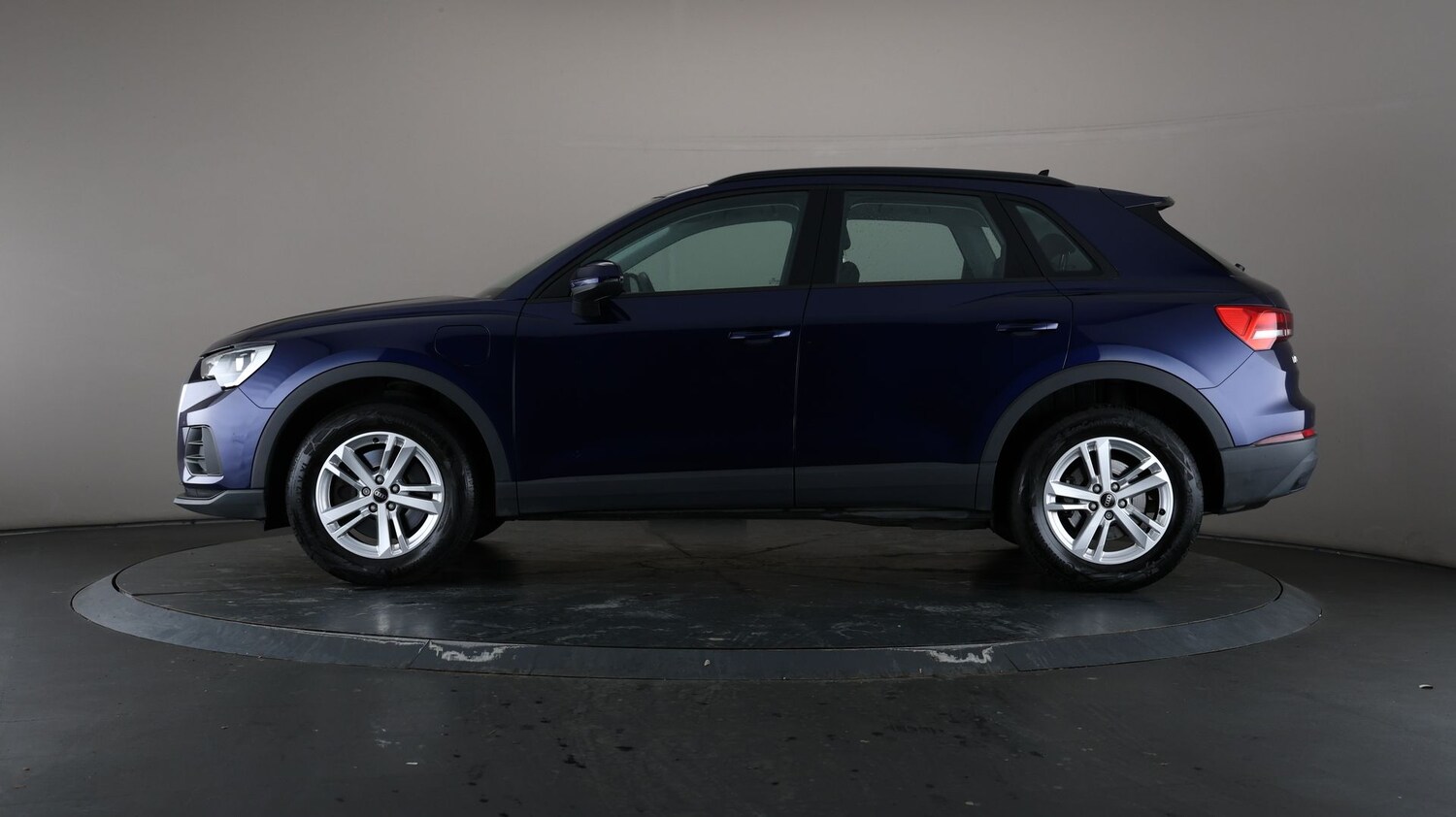 Used Audi Q3 for sale - 76810649: Photo 31