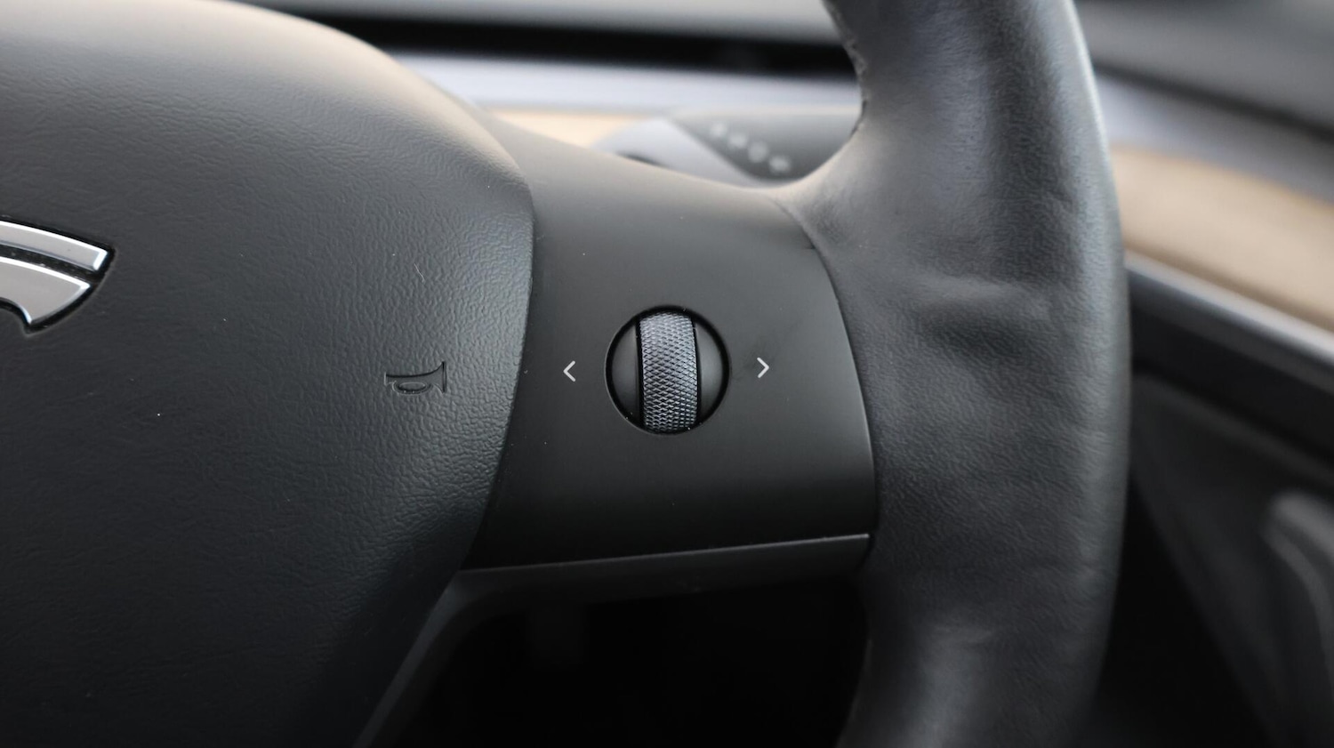 Used Tesla Model 3 2021 for sale - 76765658: Photo 25