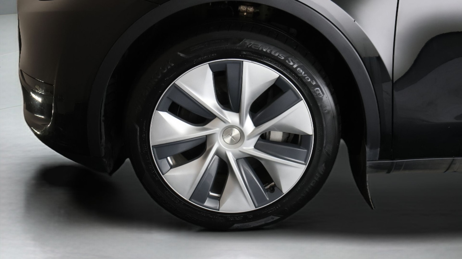 Used Tesla Model Y 2024 for sale - 77610529: Photo 18