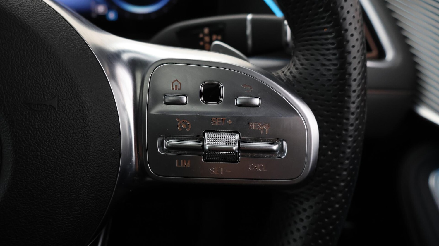 Used Mercedes-Benz EQC 2022 for sale - 76380567: Photo 26