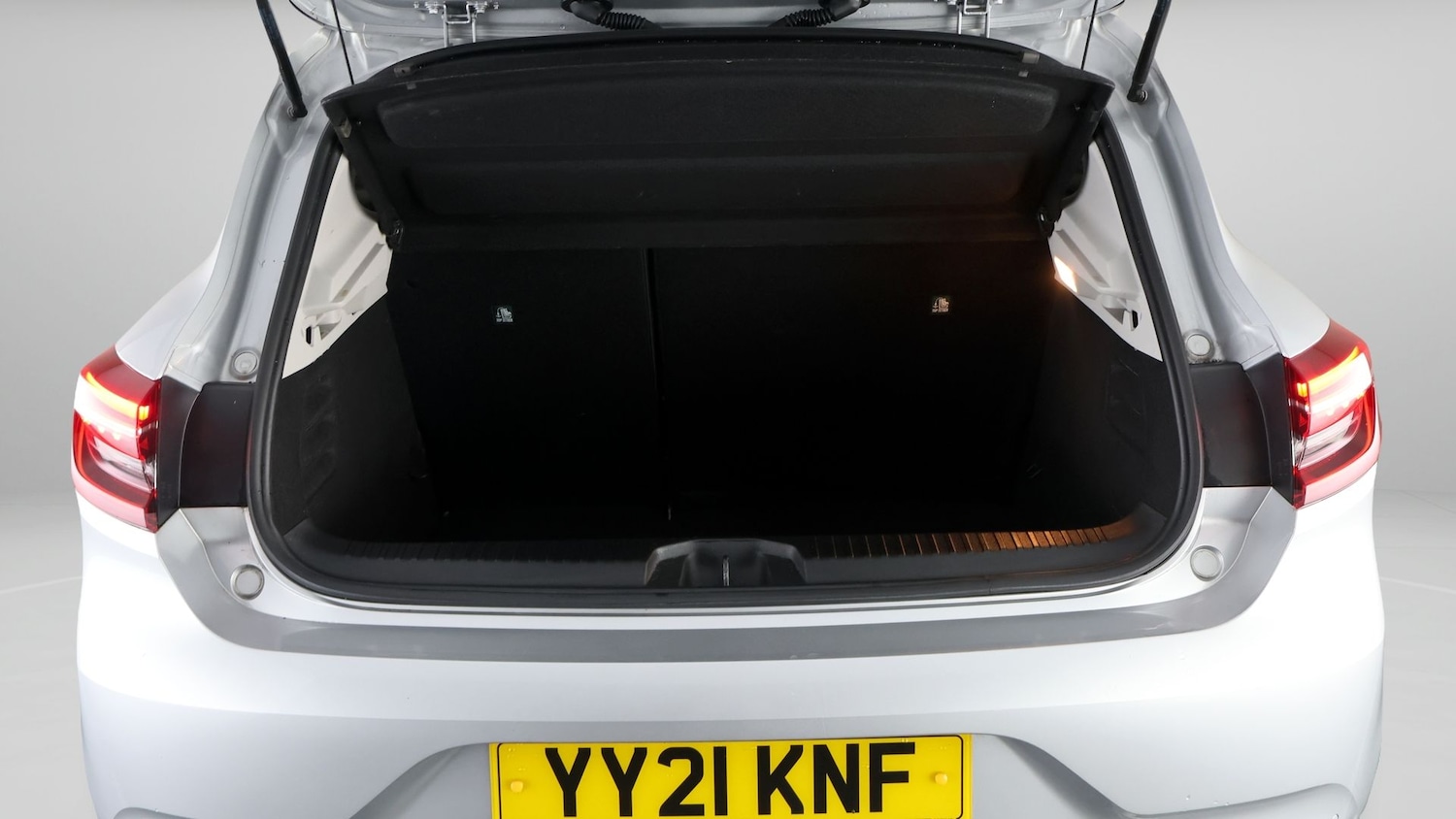 Used Renault Clio 2021 for sale - 77399497: Photo 17