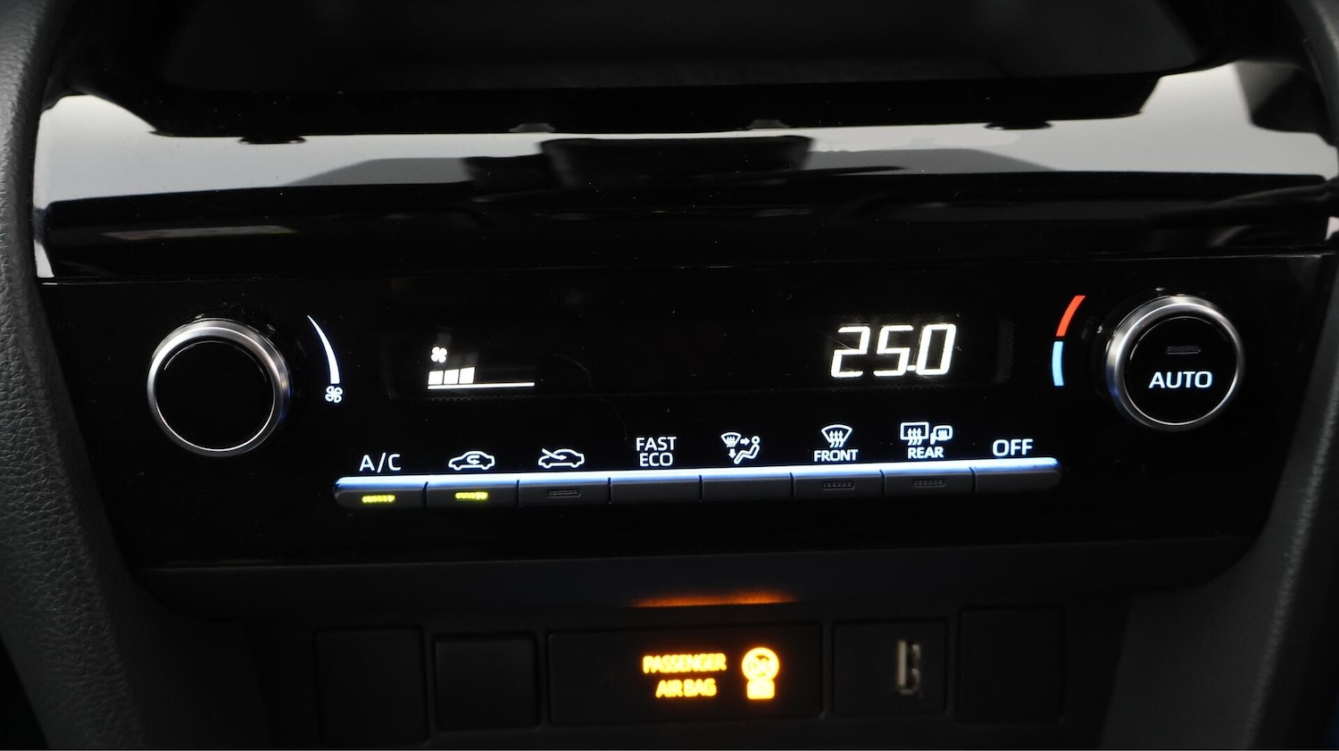 Used Toyota Yaris Cross 2023 for sale - 76522342: Photo 12