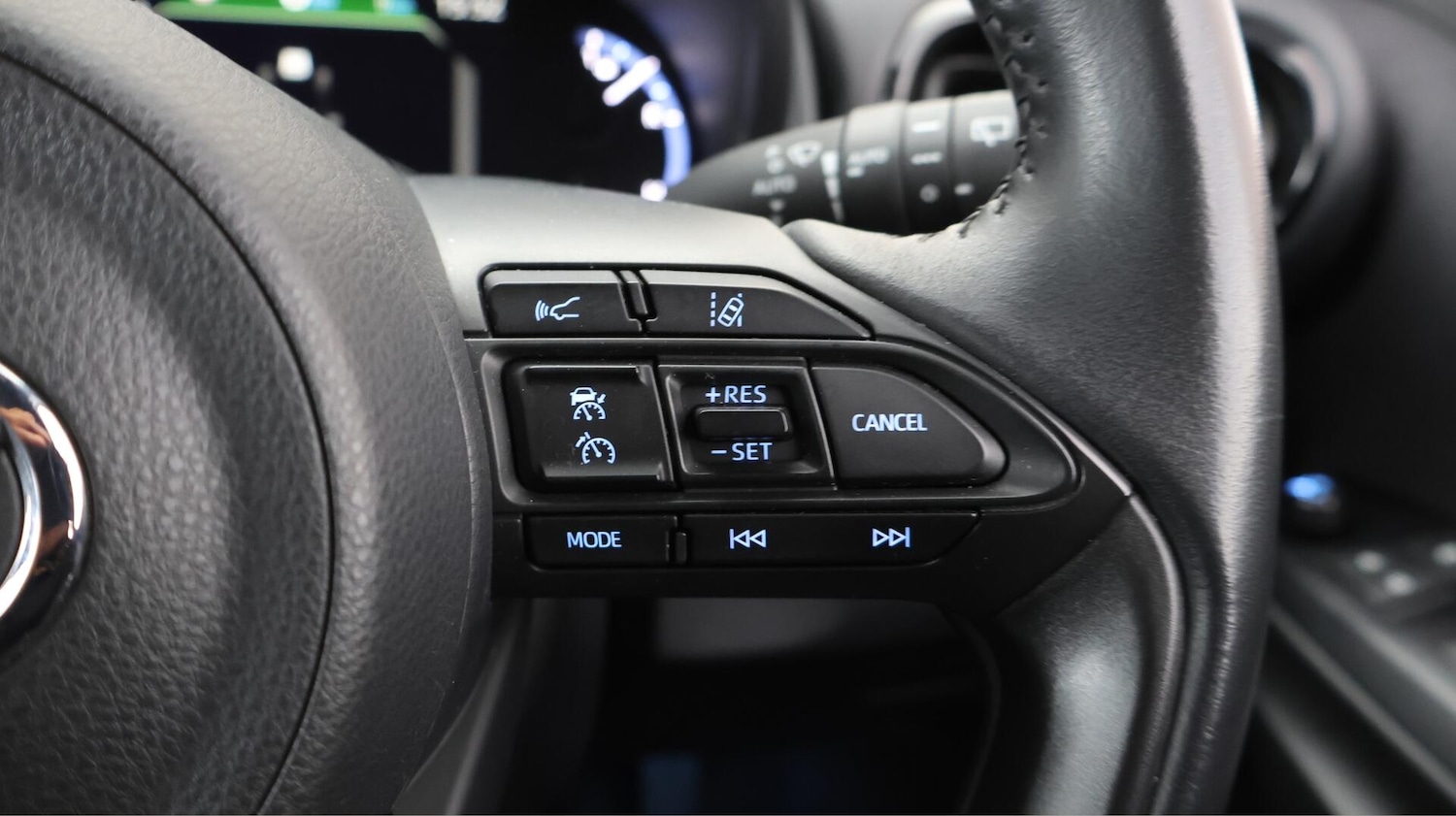 Used Toyota Yaris Cross 2023 for sale - 76522342: Photo 23