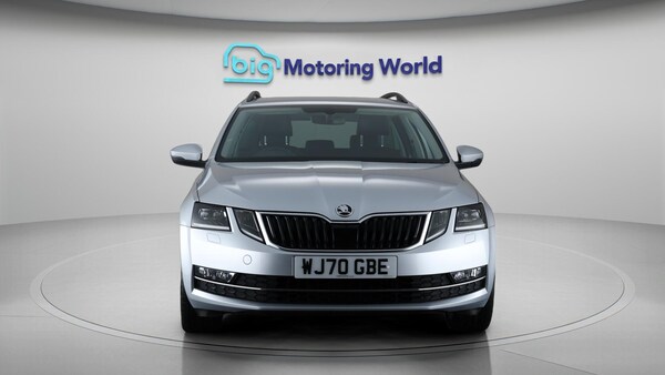 Used Skoda Octavia 2020 for sale - 76179445: Photo 2